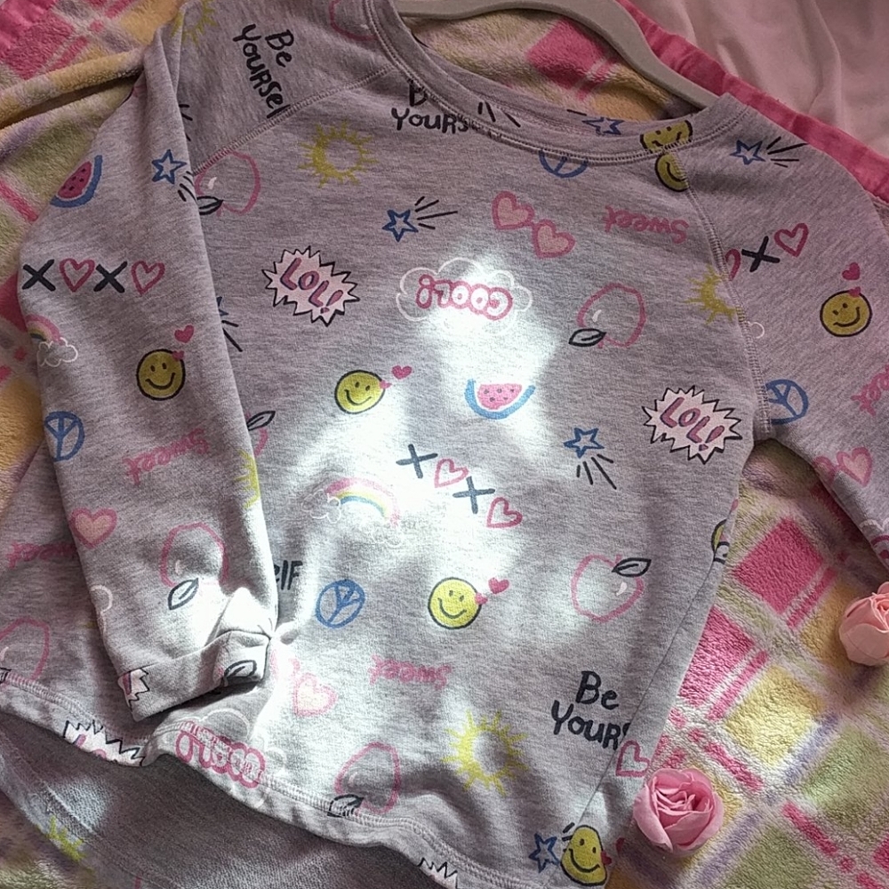 Gray with cute little inspirational words⭐